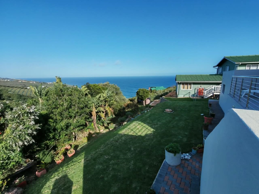 4 Bedroom Property for Sale in Herolds Bay Western Cape
